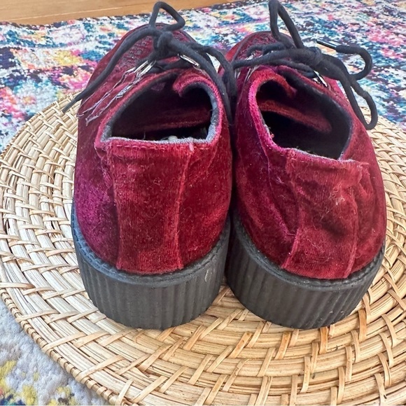T.U.K Burgundy Velvet Viva Mondo Creeper Womens 9 - Picture 8 of 10